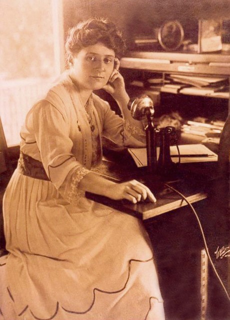 Edna Buckman Kearns, circa 1915, with her phone that she used for voting rights advocacy.